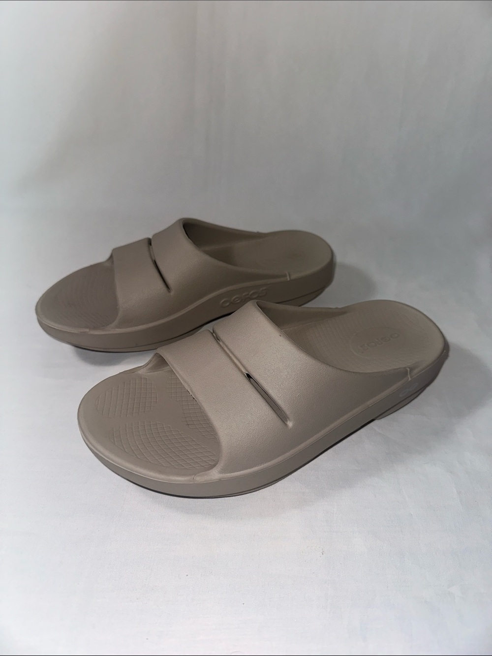 OOFOS OOahh Recovery Slides Taupe Nomad M6/W8 EU 39
